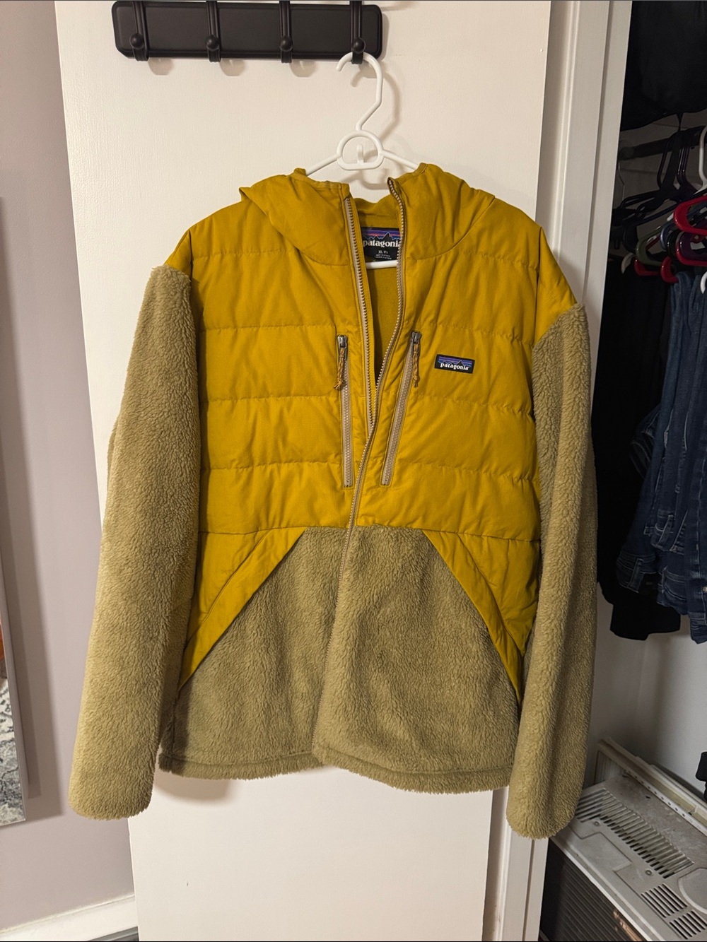 Patagonia Men’s Hooded Hybrid Puffer Jacket - Mustard Yellow